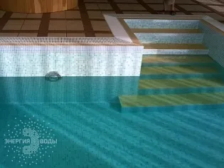 Строительство бассейна с панорамными окнами под ключ