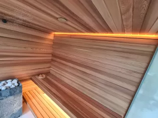 Строительство, отделка сауны со стеклянным фасадом